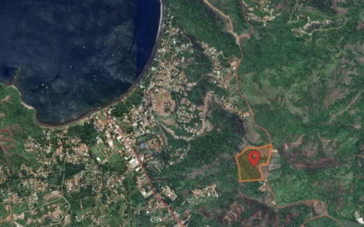 Propiedad con vista al océano que da a Playas del Coco