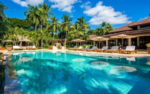 Villa con vista al mar para renta vacacional con 6 dormitorios