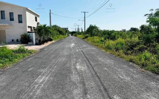 Terrenos para distintos usos, juntos o por separado — Zona tranquila y céntrica