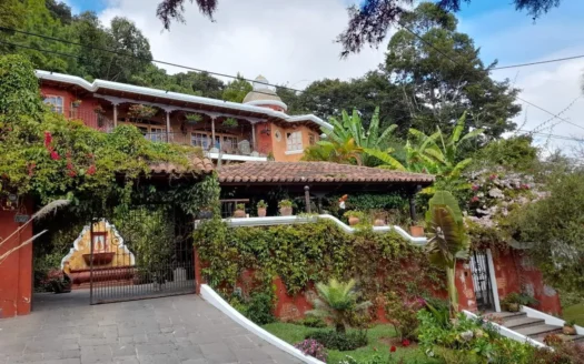 Casa en VENTA/ALQUILER en Miralvalle