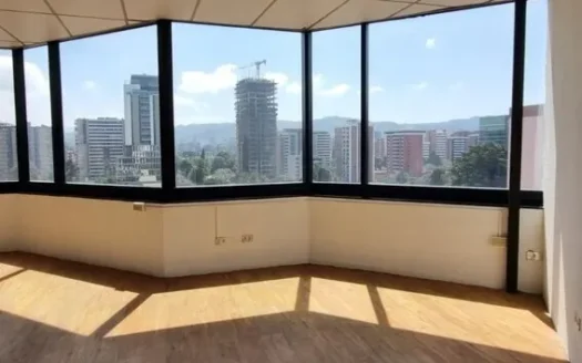 Oficina en renta en zona 10