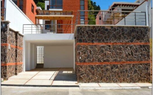 Casa en ALQUILER en Alto Valle CES